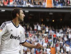 穆古鲁扎迎来三赛季出色发挥，TL观众热烈欢呼！赢得满堂喝彩